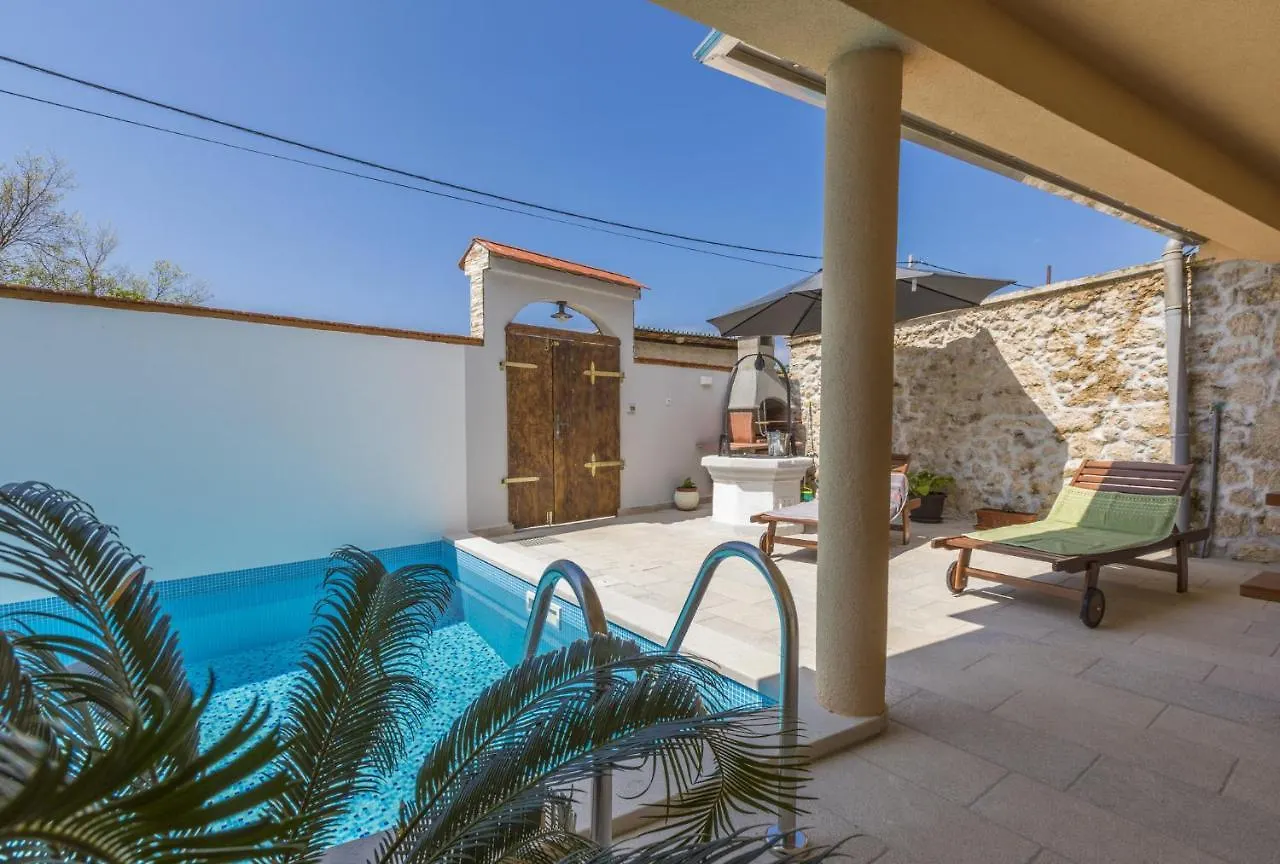 Odiseja Villa Tribalj  Kroatië