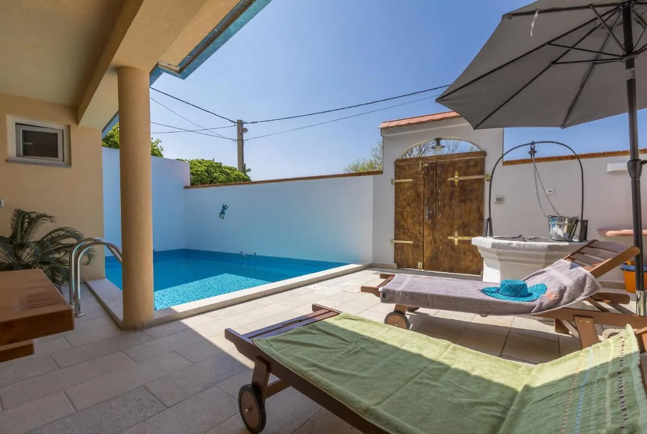 Odiseja Villa Tribalj  Kroatië