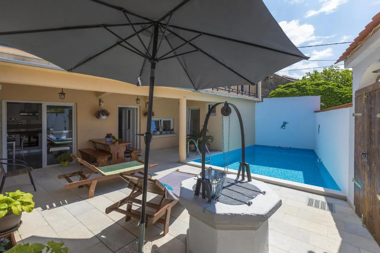 Vakantiehuis Odiseja Villa Tribalj  Kroatië